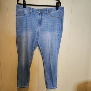 Universal Thread Light Wash Mid-Rise Jeggings, Size 16 | Ultra-Stretch Denim